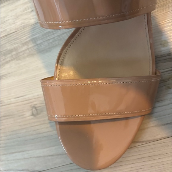 Coach Marla Slingback Nude, Patent leather Sandal Size 10 - Picture 3 of 7